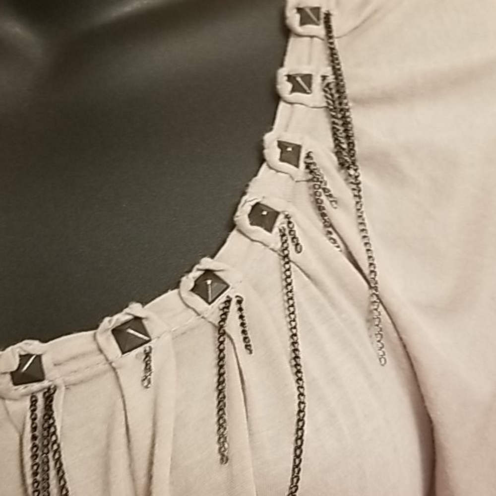 GUESS Top - Picture 4 of 7